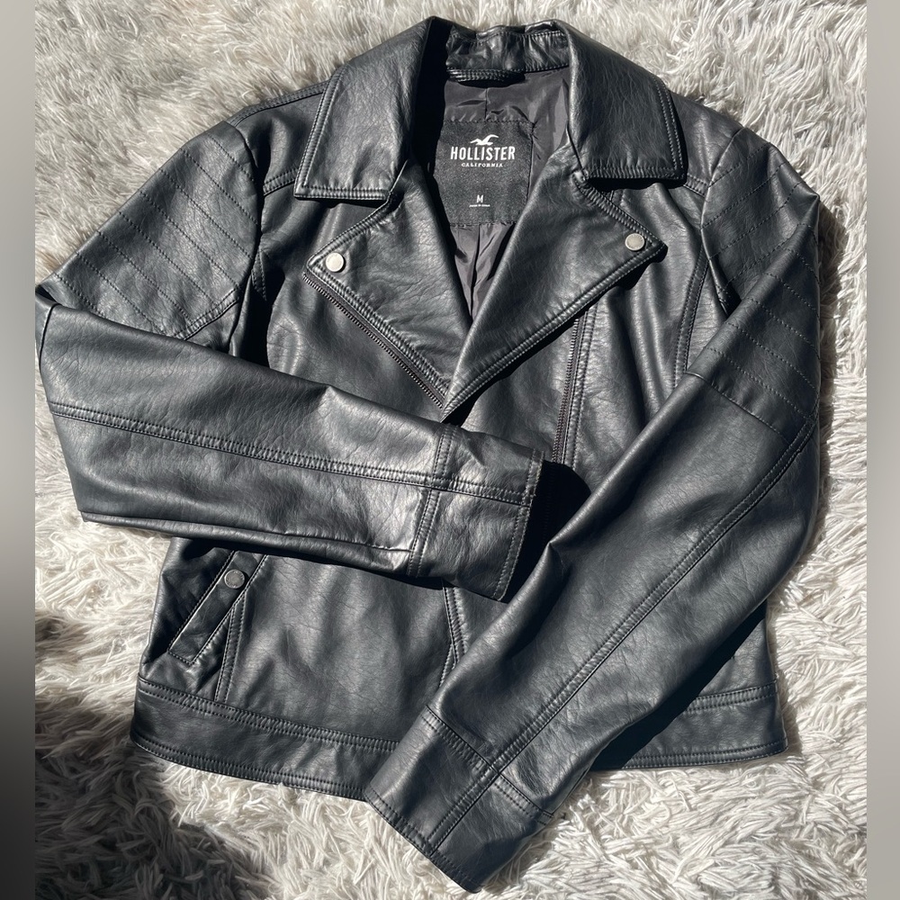 Hollister Black Women Jacket in Medium Size- Faux Leather